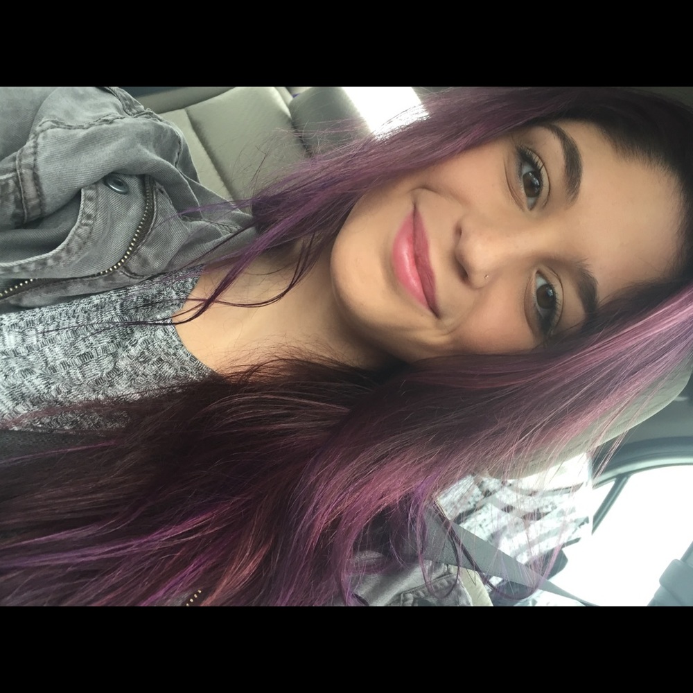 Meet your Posher, Nicole